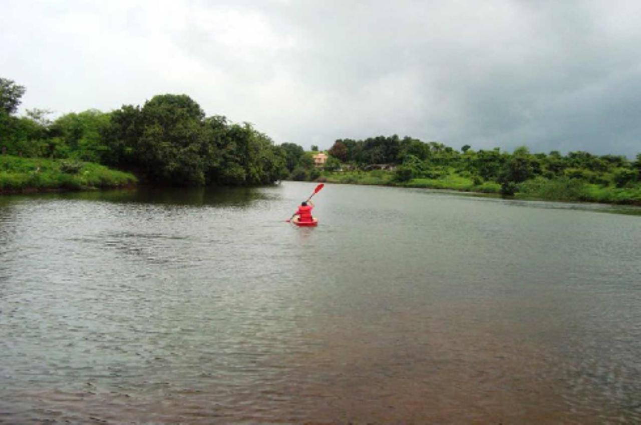 U Rivergate Karjat Luaran gambar