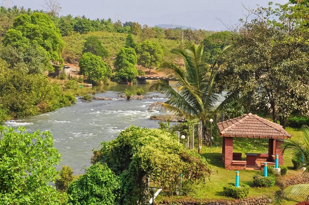 U Rivergate Karjat Luaran gambar
